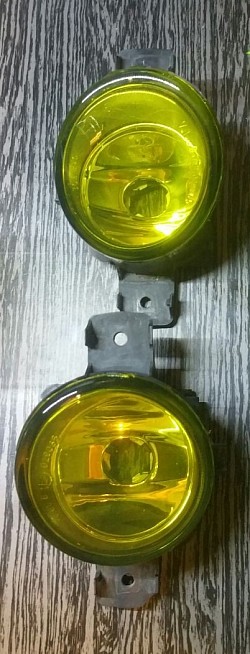 Pellicola Gialla Removibile Su Fendinebbia